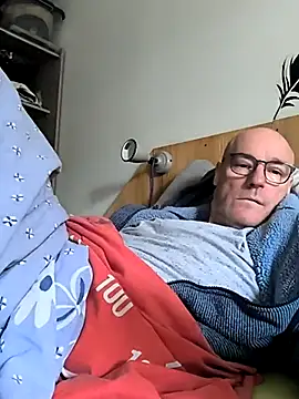 bogland33 online show from September 16, 2:40 pm