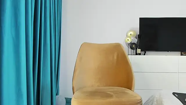 Allaxxe online show from October 6, 7:57 am