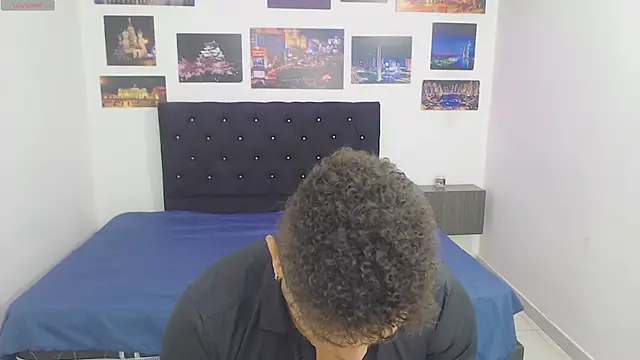 Booy Hott online show from December 7, 3:08 pm