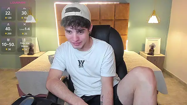 AlejooTwink online show from November 13, 3:22 am