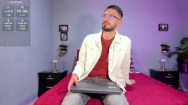 ETHAN ADAM online show from January 30, 10:09 pm