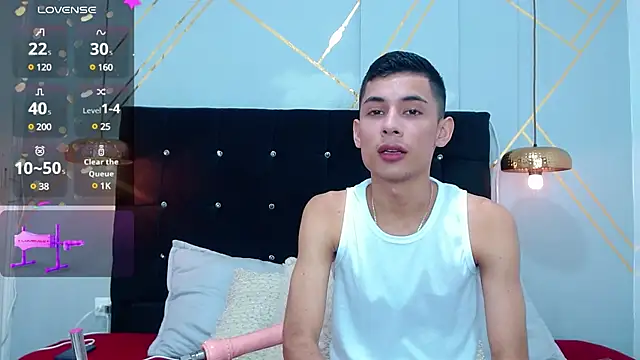Snapshot of Oliver_king_sex chatting on January 14, 5:01 pm Oliver king sex online show from January 14, 5:01 pm