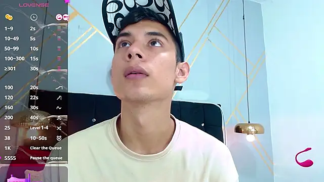 Snapshot of Oliver_king_sex chatting on March 4, 5:24 pm Oliver king sex online show from March 4, 5:24 pm
