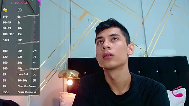 Snapshot of Oliver_king_sex chatting on March 1, 4:44 pm Oliver king sex online show from March 1, 4:44 pm