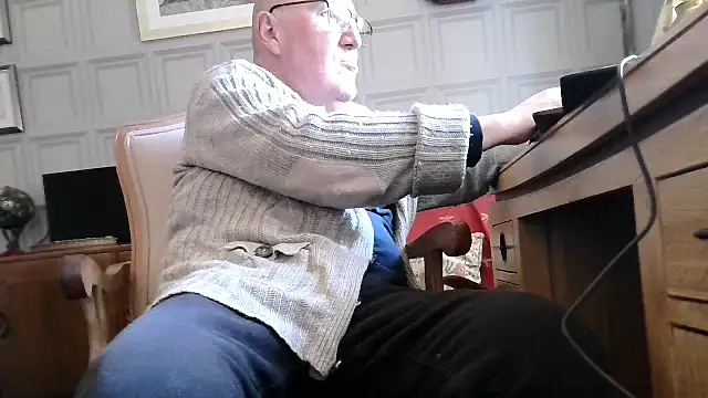 Adamdaddybear online show from March 2, 2:25 pm