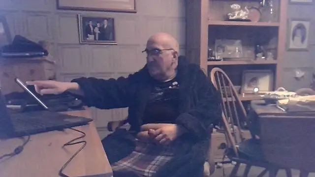 Adamdaddybear online show from February 1, 10:23 pm