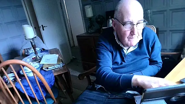 Adamdaddybear online show from February 14, 1:08 pm