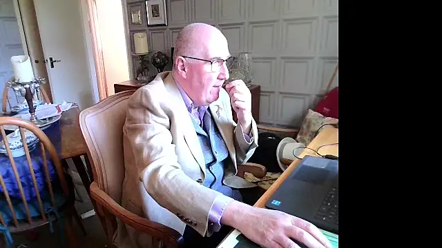 Adamdaddybear online show from March 18, 2:39 pm