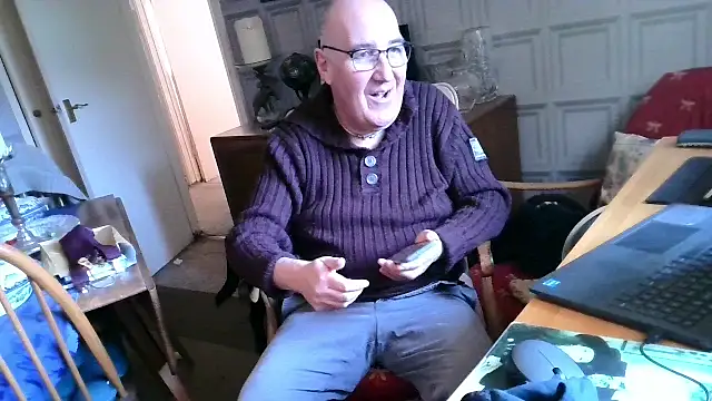 Adamdaddybear online show from February 6, 2:04 pm