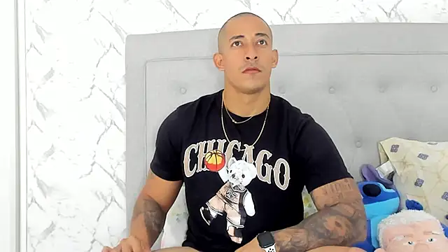 luigiferrara online show from January 7, 10:41 pm