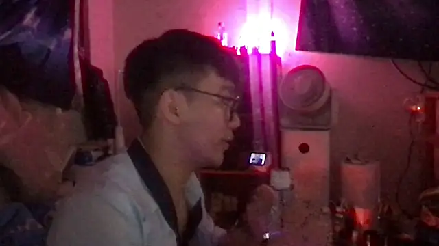 ex199212 online show from March 10, 10:50 am