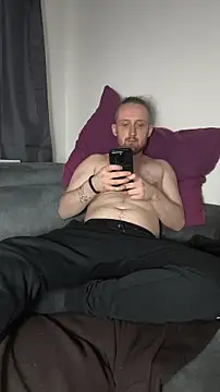 DrownMentallyyy online show from April 16, 8:47 am