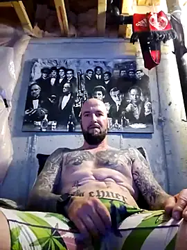 Beardedtattood online show from December 28, 2:54 am