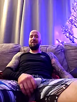 Beardedtattood online show from January 12, 2:03 am