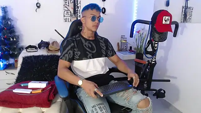 Leonard Price online show from January 24, 1:46 am