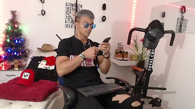 Leonard Price online show from December 31, 4:06 am