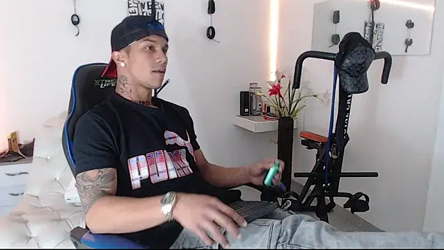 Leonard Price online show from March 7, 1:42 am