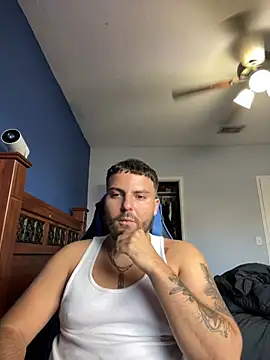 Snapshot of MasterKvn chatting on December 13, 7:43 pm MasterKvn online show from December 13, 7:43 pm