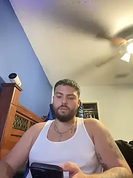 Snapshot of MasterKvn chatting on December 24, 7:28 am MasterKvn online show from December 24, 7:28 am