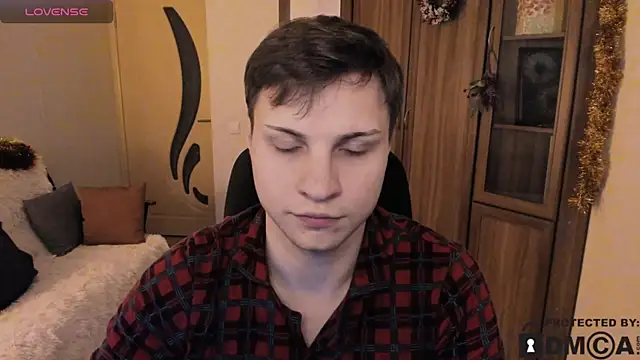 handsome guy01 online show from December 15, 9:56 pm