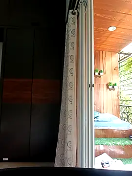 skinnyyyyyyyyy online show from November 6, 4:48 am