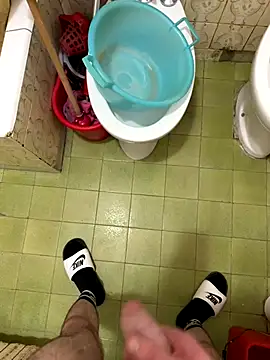 Snapshot of Miky_21 chatting on September 22, 4:01 am Miky 21 online show from September 22, 4:01 am