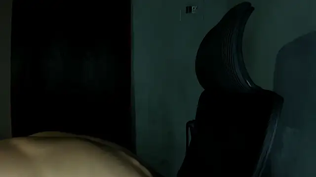 Travistanner 28 online show from April 11, 7:45 am