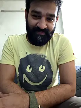 Snapshot of Fun_Guuy chatting on December 2, 4:40 pm Fun Guuy online show from December 2, 4:40 pm