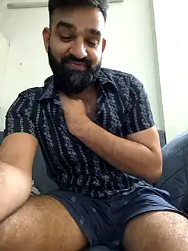 Snapshot of Fun_Guuy chatting on December 23, 6:48 pm Fun Guuy online show from December 23, 6:48 pm