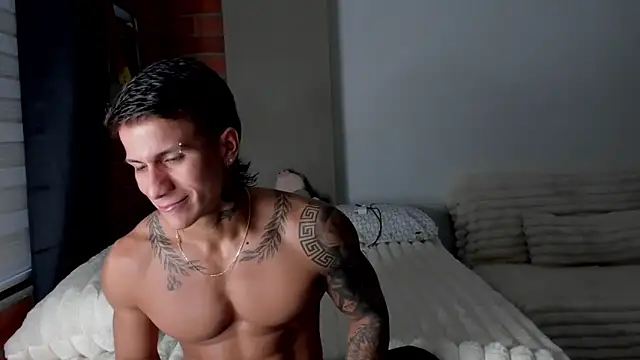 pettergrey1 online show from November 15, 10:34 pm