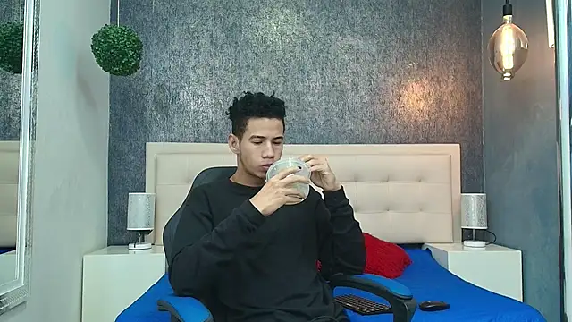 Erick Zhimerman online show from April 8, 12:15 pm