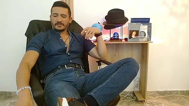 Reiko 85  online show from November 18, 7:28 pm