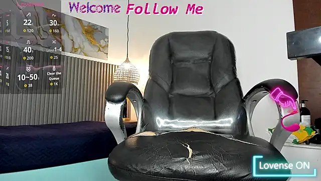 Dyla n18 online show from July 10, 8:43 pm
