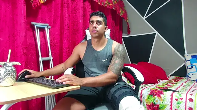 astrom greyy online show from November 25, 10:34 pm