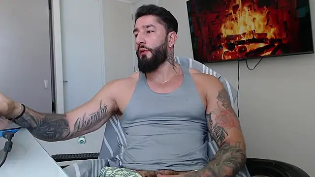 jonhklleyn online show from January 15, 7:27 pm