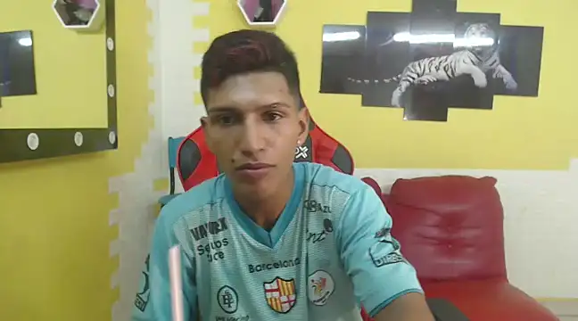 mau elixxx online show from December 27, 2:47 am