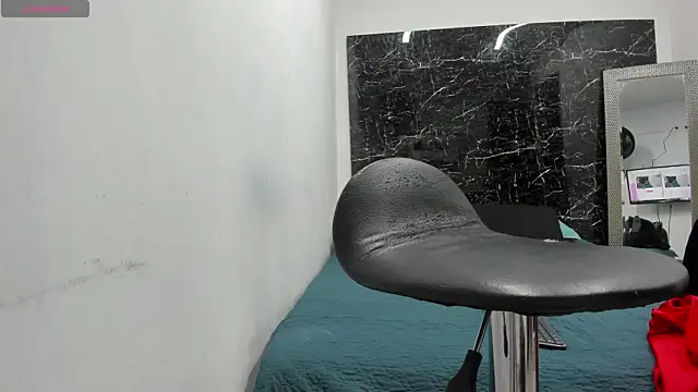 ada-brooke online show from October 17, 11:25 am