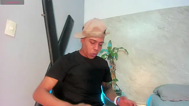 ada-brooke online show from January 17, 4:06 am