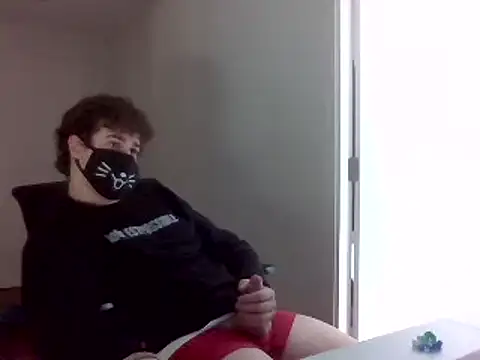 Snapshot of Your_femboy24 chatting on February 9, 1:23 am Your femboy24 online show from February 9, 1:23 am