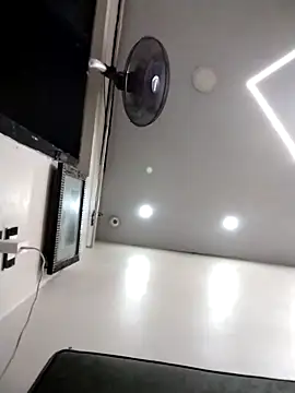 bontoo5 online show from November 20, 7:45 pm