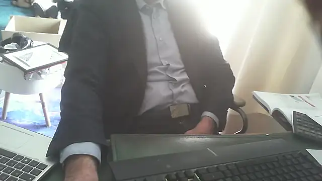 shyfrenchcock1 online show from March 6, 1:14 pm