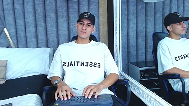 Snapshot of JakeMoxley chatting on January 19, 12:50 pm JakeMoxley online show from January 19, 12:50 pm