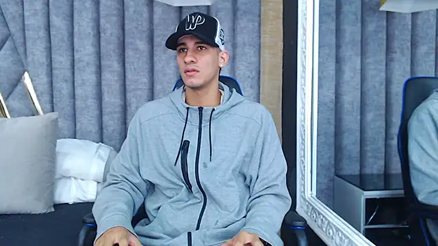 Snapshot of JakeMoxley chatting on February 9, 12:19 pm JakeMoxley online show from February 9, 12:19 pm