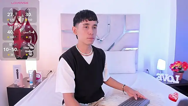 Thayler jones online show from September 19, 11:32 am