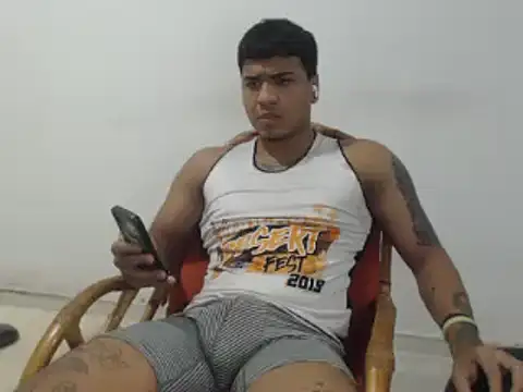 camiloacosta321 online show from January 6, 8:14 am