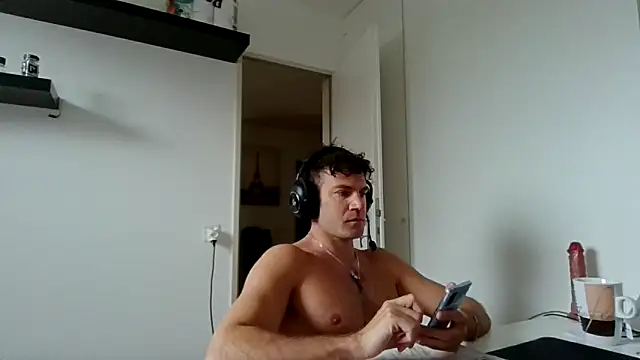 alpha-hunk online show from March 27, 1:12 pm