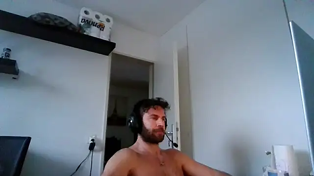 alpha-hunk online show from January 12, 3:38 pm