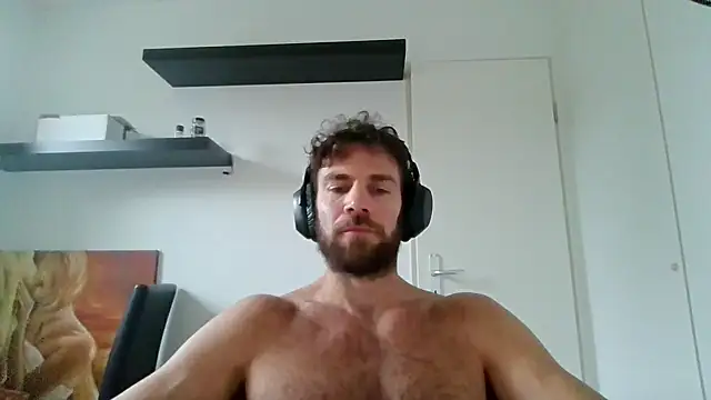 alpha-hunk online show from October 17, 3:38 pm