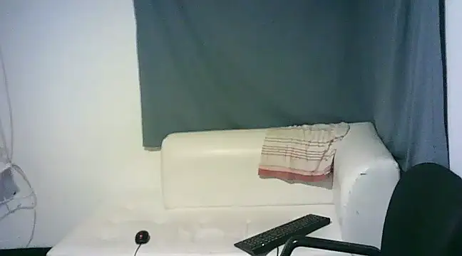 dani07- online show from February 7, 7:06 pm