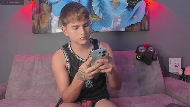 Lyam ap online show from November 4, 8:15 am